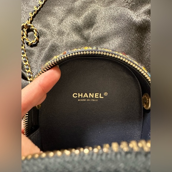 Chanel 2019 Egyptian tweed handle bag - Picture 11 of 16